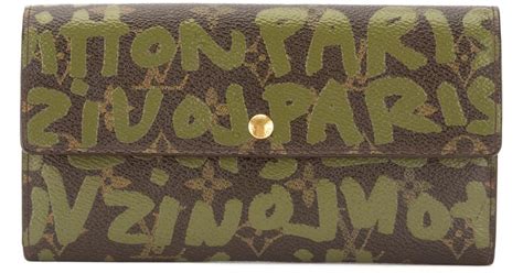 green shiny louis vuitton wallet